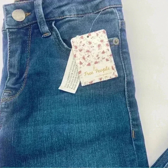 NWT Free People Women’s Raw Hem Cropped Jeans Blue Size 25 - Picture 5 of 12
